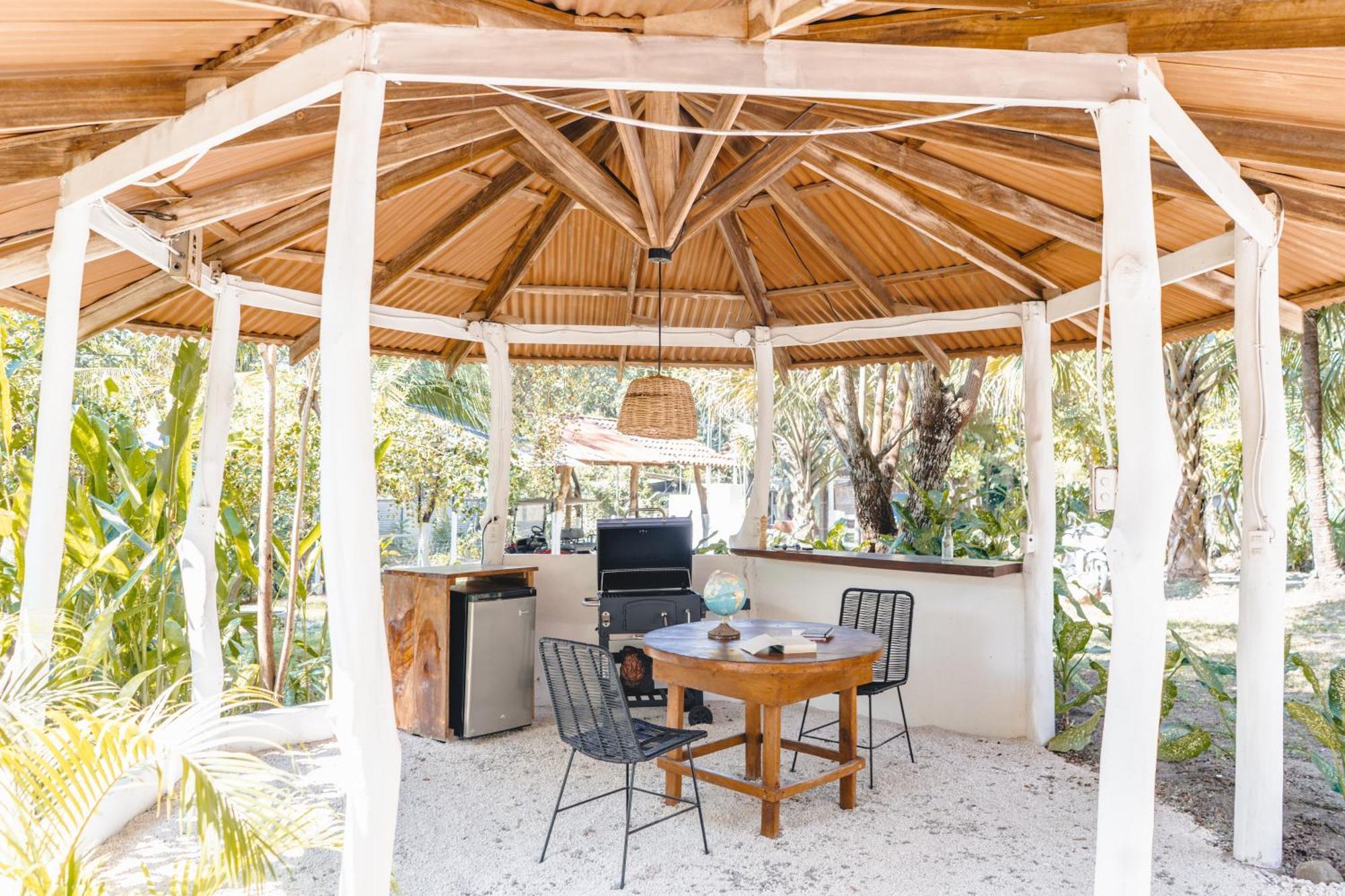 Cuatro Vientos Lodge & Apartments - Mal Pais, Costa Rica Playa Santa Teresa  외부 사진