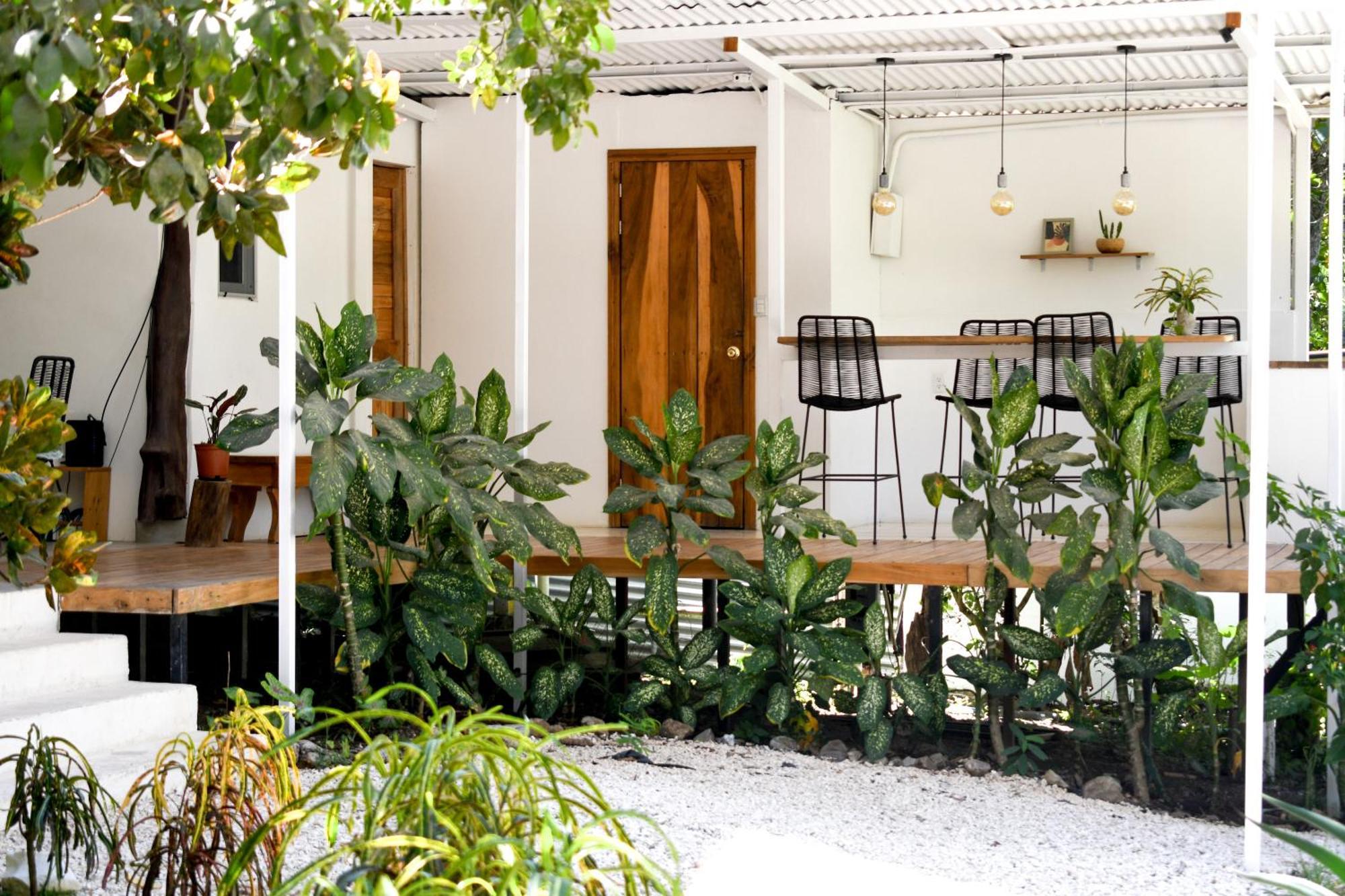 Cuatro Vientos Lodge & Apartments - Mal Pais, Costa Rica Playa Santa Teresa  외부 사진