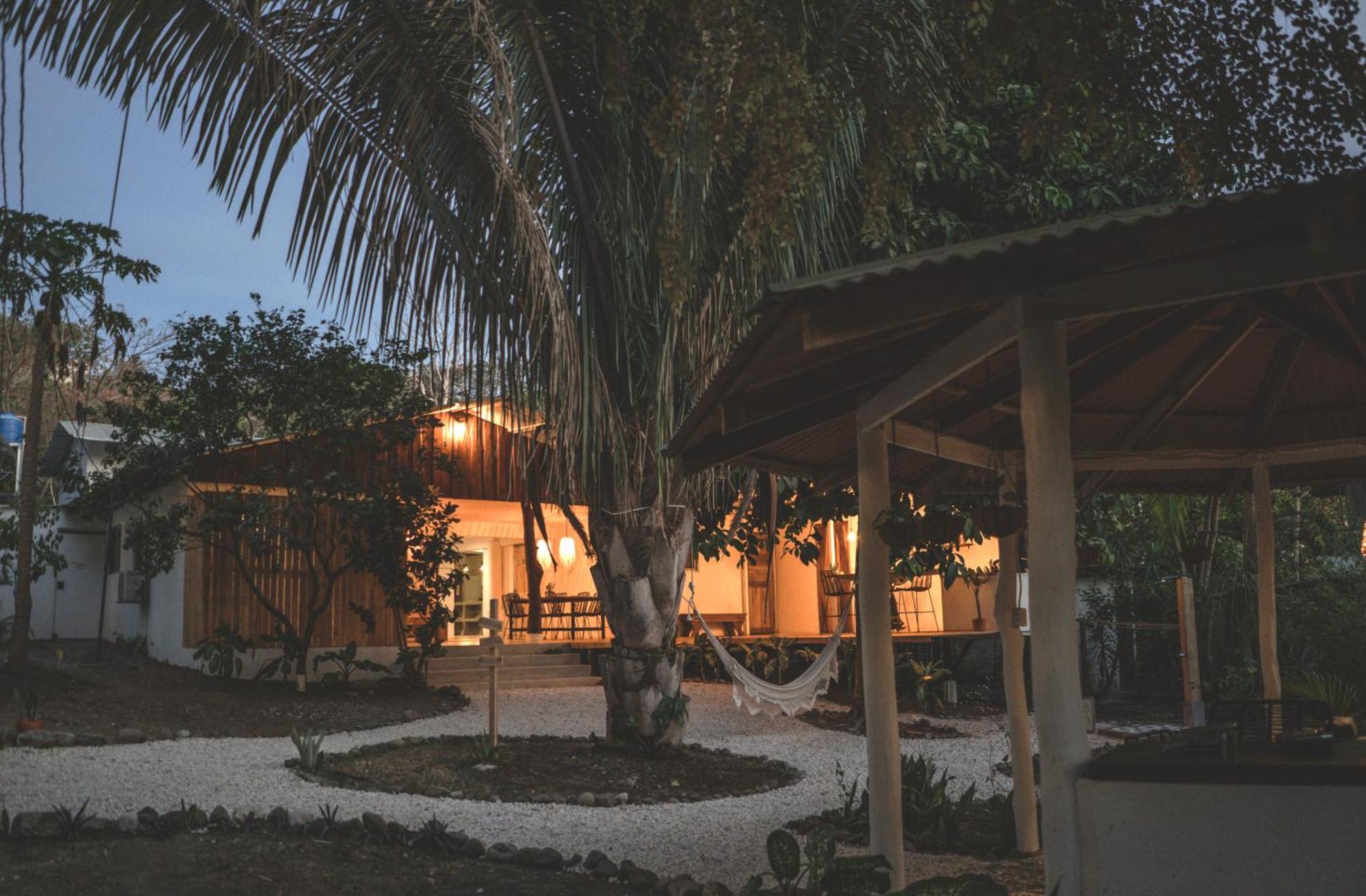 Cuatro Vientos Lodge & Apartments - Mal Pais, Costa Rica Playa Santa Teresa  외부 사진