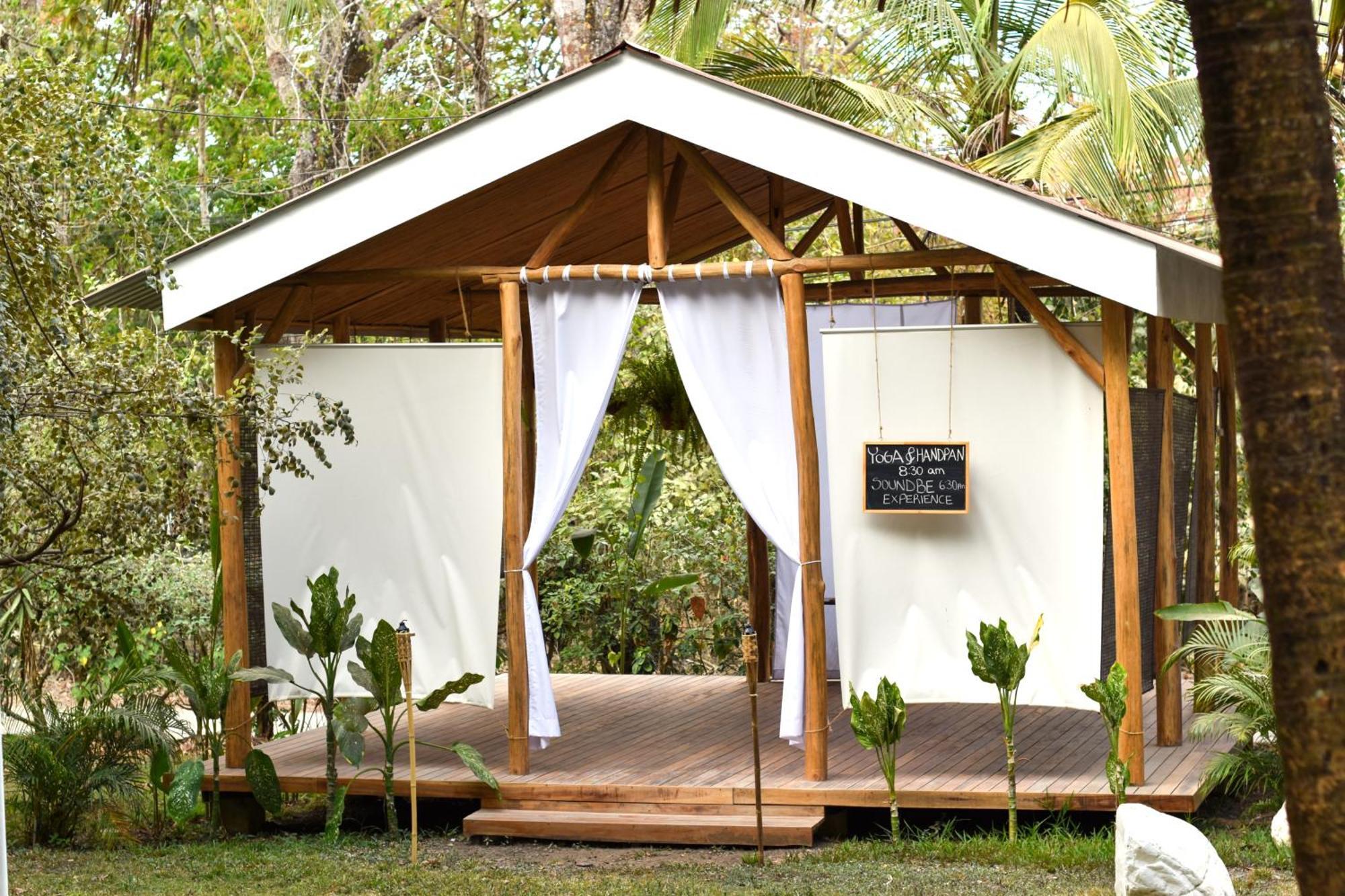 Cuatro Vientos Lodge & Apartments - Mal Pais, Costa Rica Playa Santa Teresa  외부 사진
