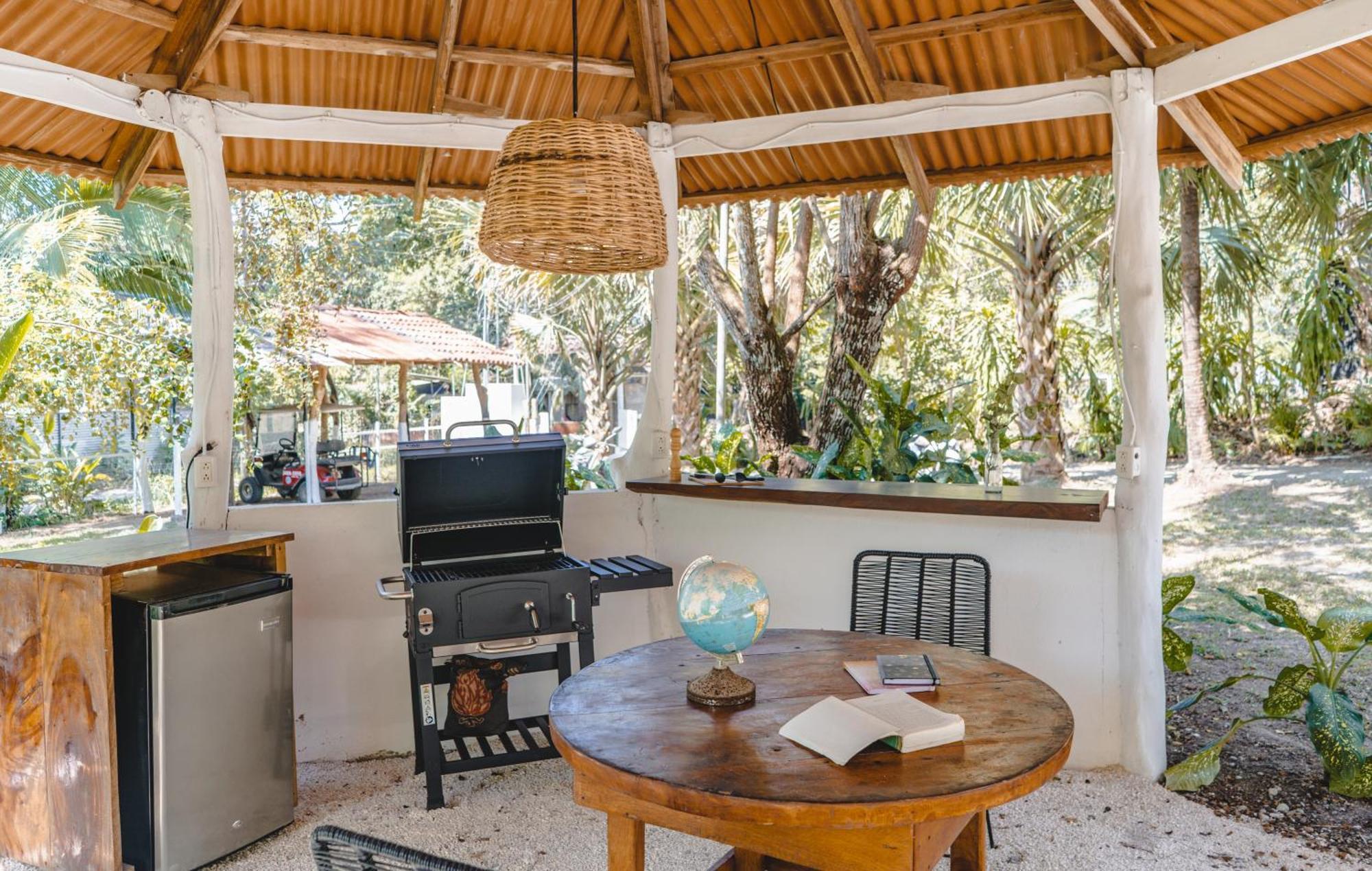 Cuatro Vientos Lodge & Apartments - Mal Pais, Costa Rica Playa Santa Teresa  외부 사진